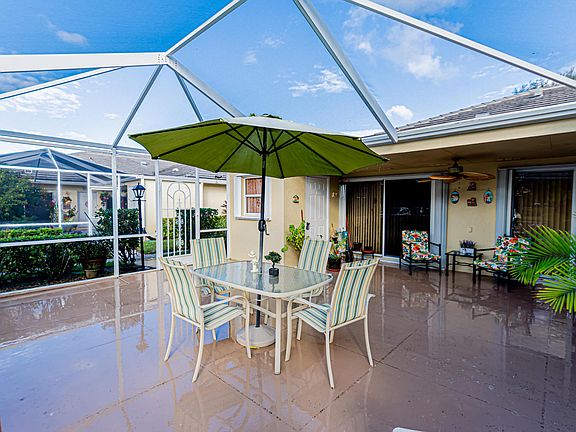 4th image of 1252 NW Sun Terrace Cir APT A