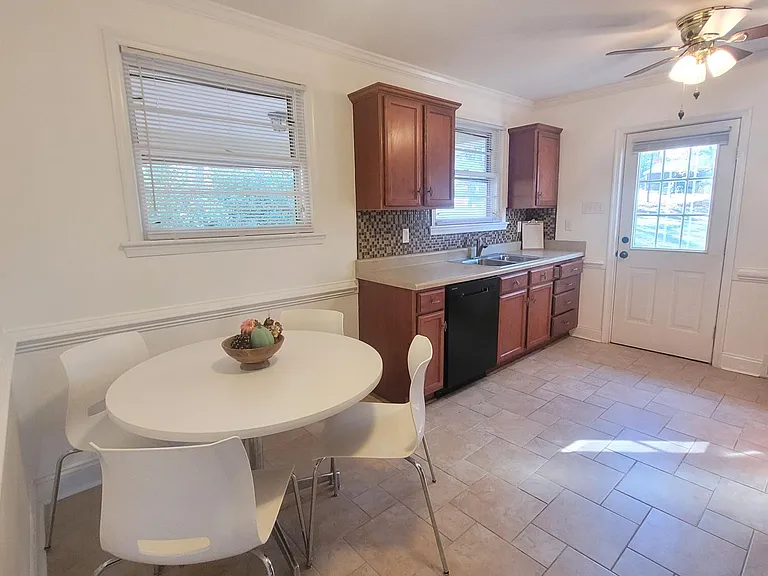 7109 Peachtree Rd — Photo 6