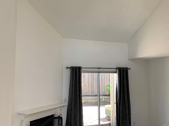 3rd image of 1675 Vernon St Unit 44