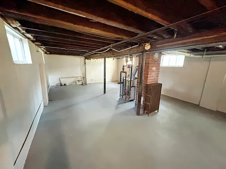 21332 Beechwood Ave — Photo 18