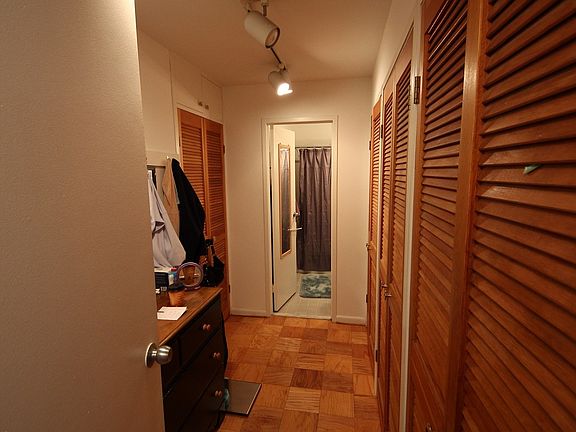 5th image of 10401 Grosvenor Pl APT 1612