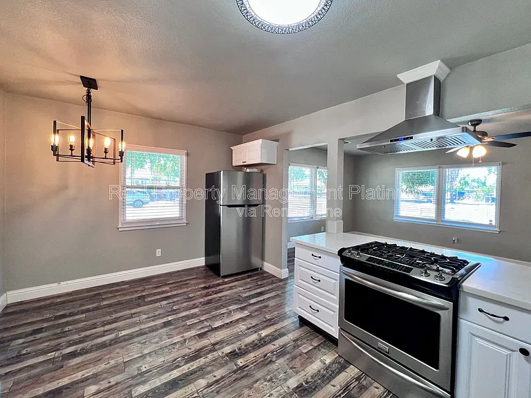 645 W Andrews Ave — Photo 14