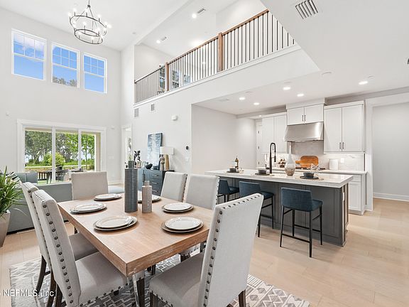 2nd image of 113 OAK PARK Drive