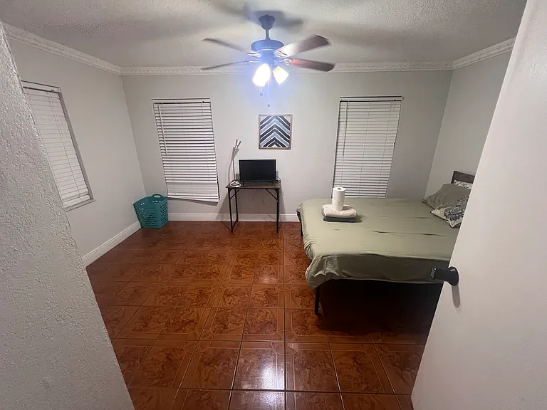 1381 Gladiolas Dr — Photo 9