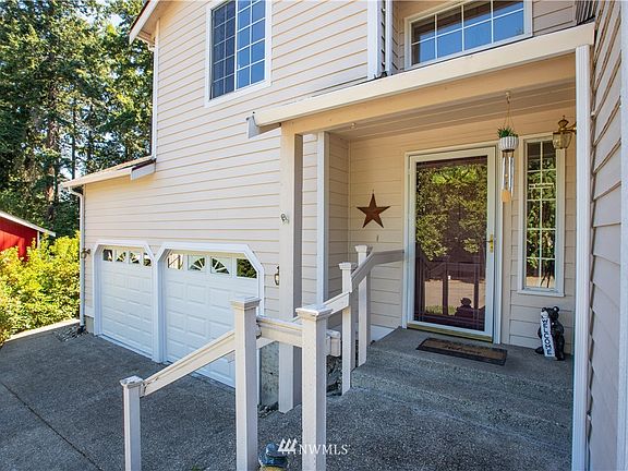 3rd image of 2542 25th Ct SE