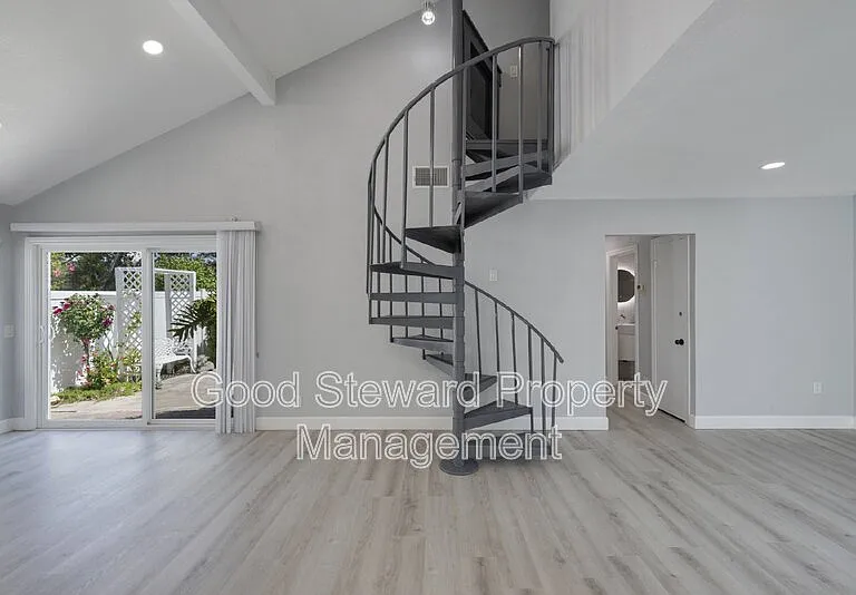140 S Birchwood St — Photo 15