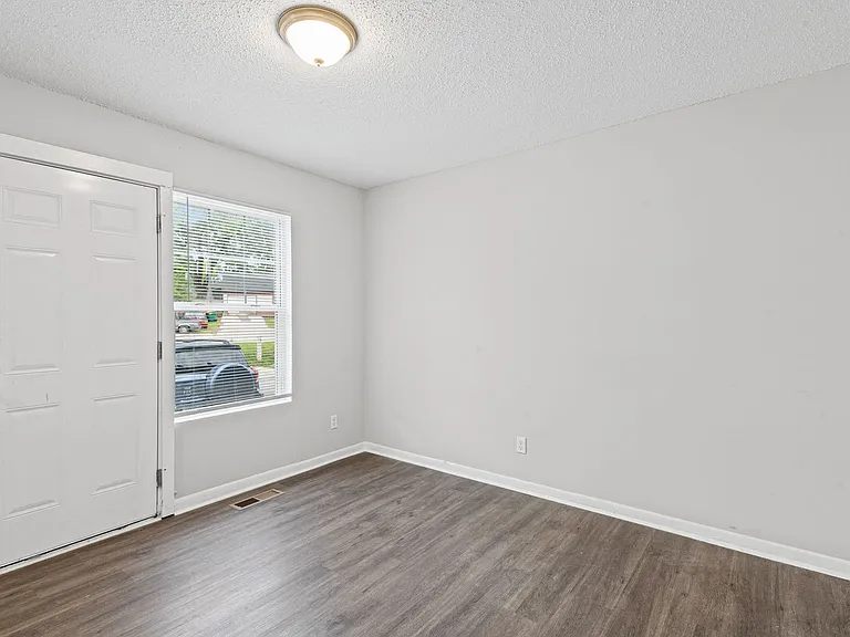 Redwood Village Townhomes — Photo 22