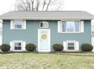 91 Mayberry Dr W, Buffalo, NY 14227