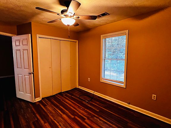 5th image of 107 Timberlane St Unit 4