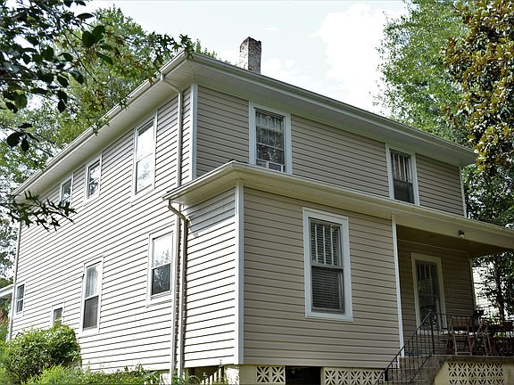 5th image of 518 Belvedere St