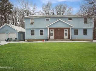 19 Brandt Ct, Bay Shore, NY 11706