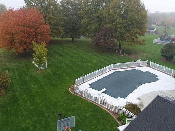 2nd image of 1582 Brandon Dr