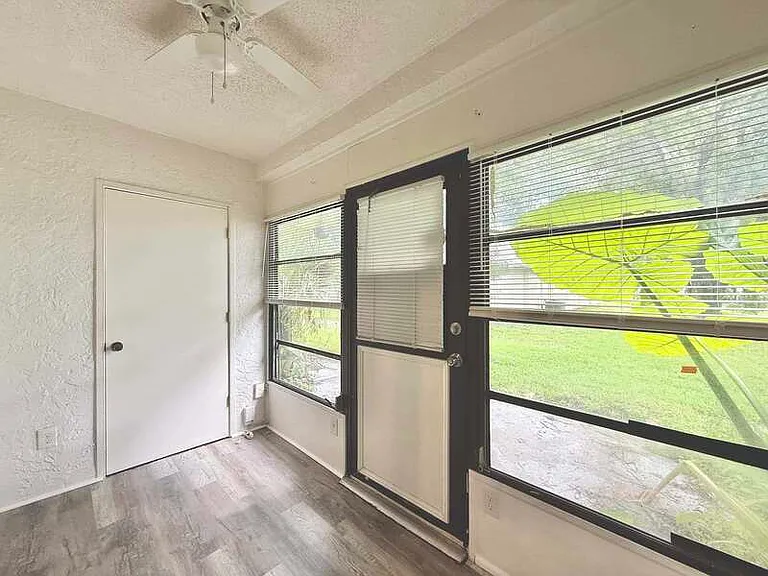599 Capistrano Ct — Photo 35