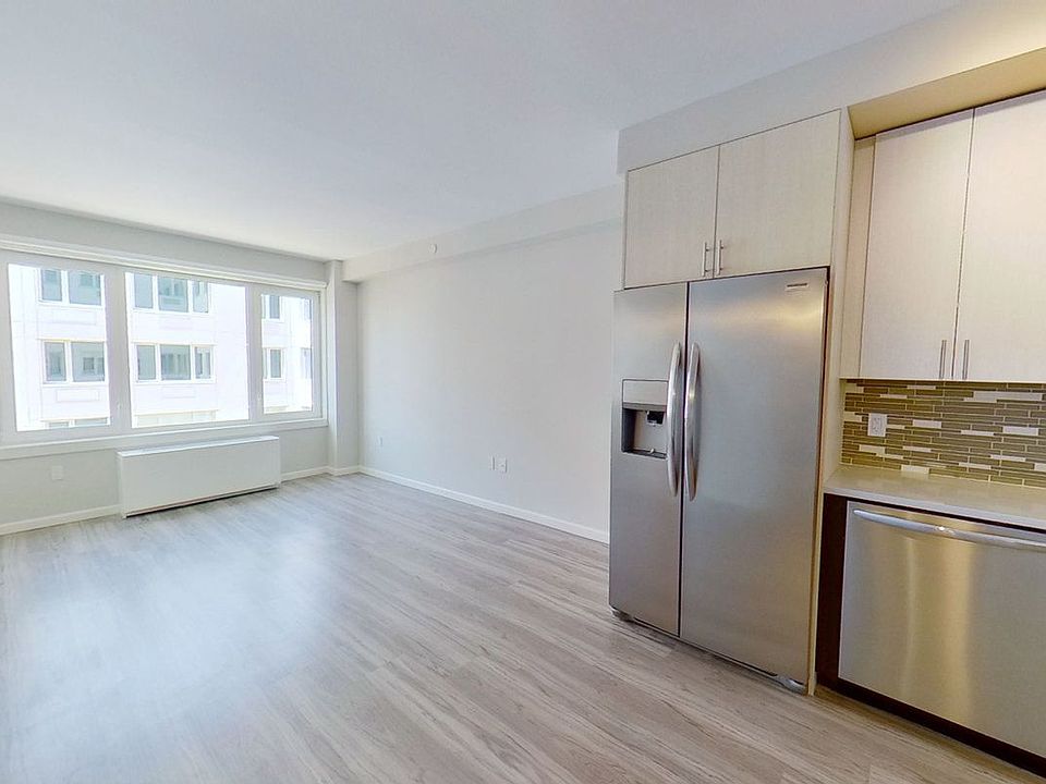 1st image of 178-02 Hillside Ave #502