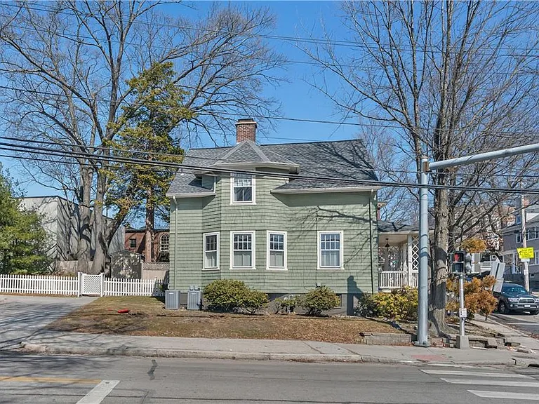 98 Butler Ave — Photo 33