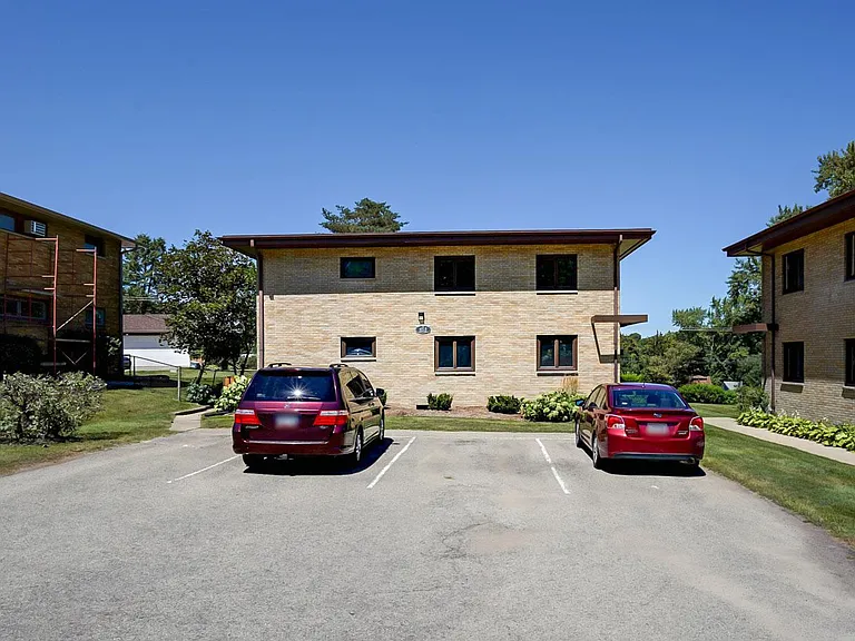 4918 Ascot Ln #2 — Photo 22
