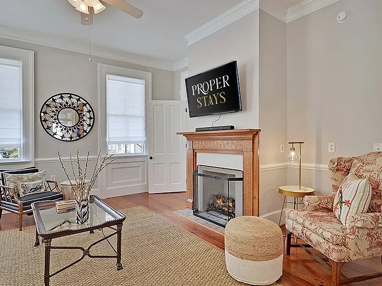 236 Rutledge Ave — Photo 3