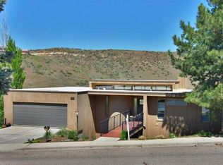 698 N Hearthstone Dr, Boise, ID 83702