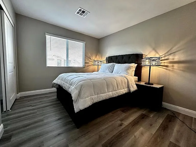 2710 Yellow Blaze Way #1 — Photo 8