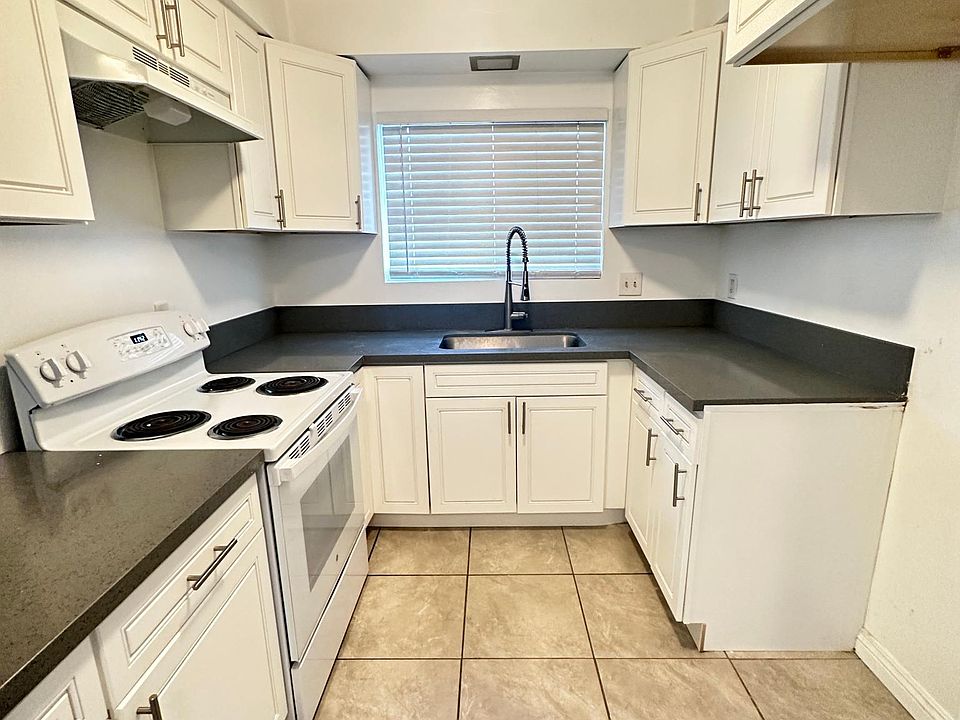 1st image of 525 Evergreen St APT C