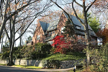 5000 Goodridge Avenue in Fieldston
