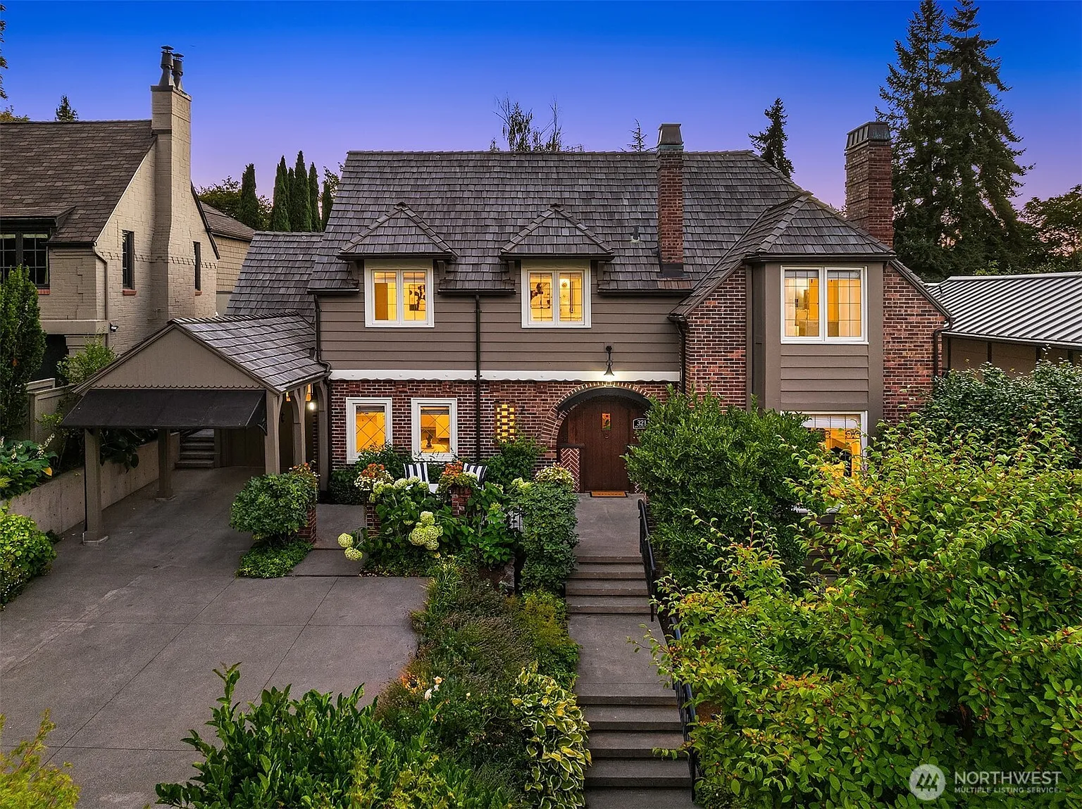 321 36th Avenue E photo 1