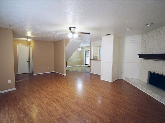 3rd image of 4105 Vista Rd #1