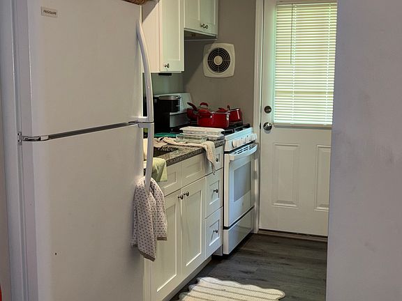 5th image of 518 Wooddell Ct #518