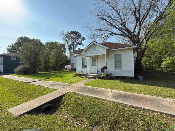 1105 Avenue B, Port Neches, TX 77651
