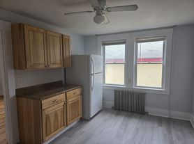 10 N Main St, Lisbon, NH