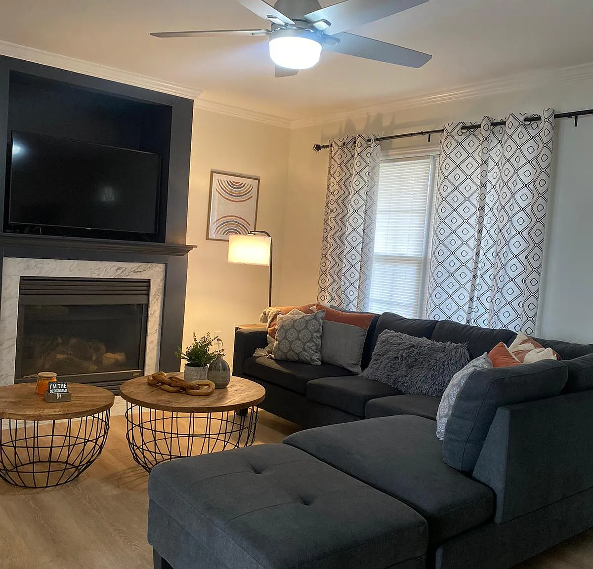 3 bed, 2.5 bath, 1332 sqft, $2,225 — Photo 2