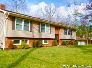 36 Whitney Dr, Woodstock, NY