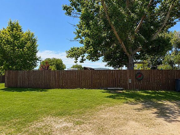 4th image of 4439 NE Park Cres