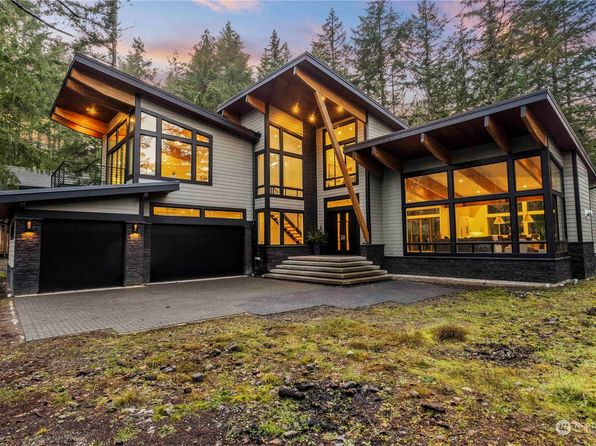 62315 Mountain Beaver Way E, Greenwater, WA 98022