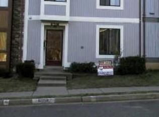 6058 Hollow Hill Ln, Springfield, VA 22152