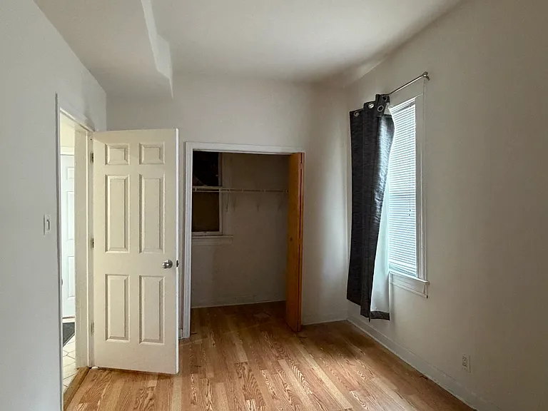 3319 W Berteau Ave #2 — Photo 11
