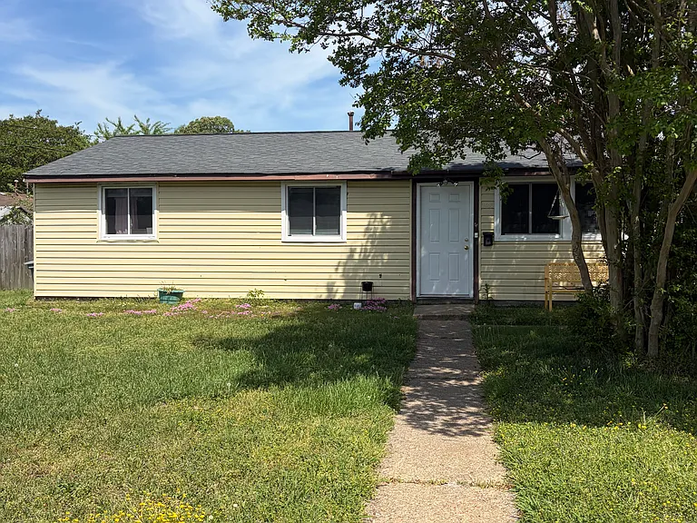 1501 Canavan Dr — Photo 1