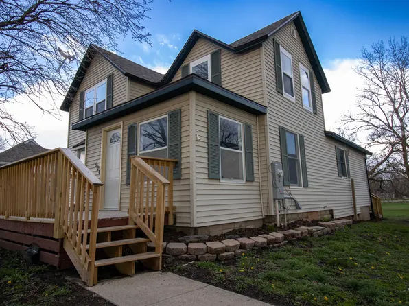 524 S 11th St, Estherville, IA 51334