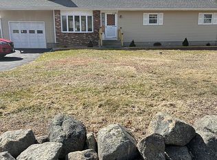 817 Sanford Rd, Westport, MA 02790