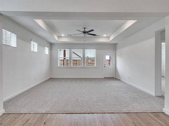3rd image of 8310 Amethyst Valley Ln