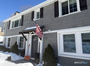 826 Dogburn Rd, Orange, CT 06477