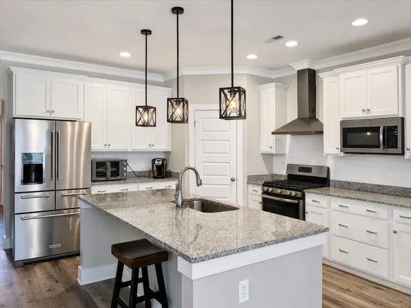 7467 Chaco St SE, Owens Cross Roads, AL 35763