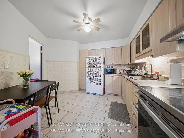 3577 Derry Rd E #207 — Photo 16