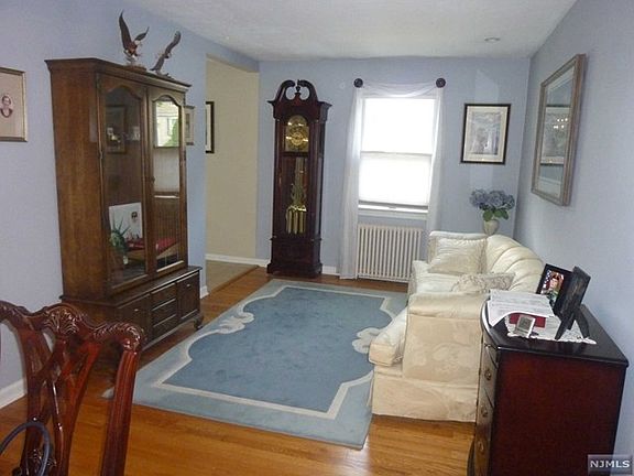 4th image of 3 Marianna Pl