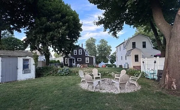 7 Chilton Ave — Photo 2