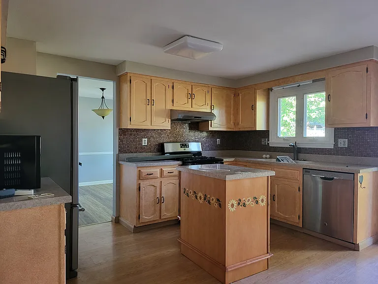 4911 Yeaworth Ln — Photo 5