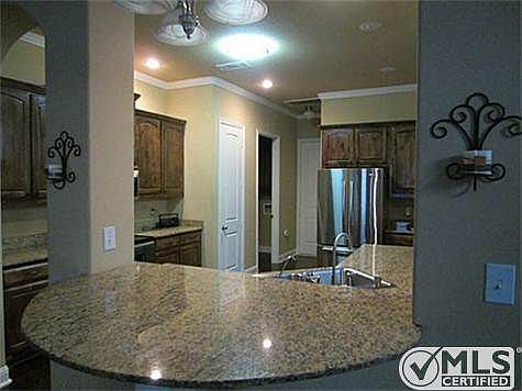 4th image of 2617 N Garrett Ave