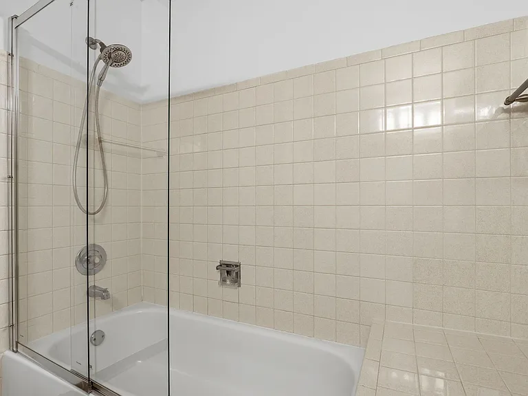 341 Redwing Dr — Photo 20