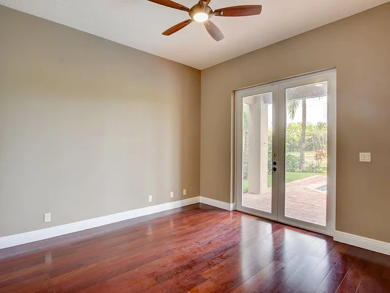 6669 Cobia Cir — Photo 27