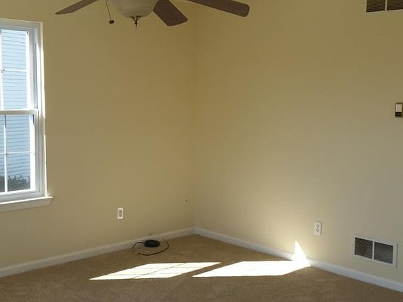 2nd image of 158 Vincent Cir